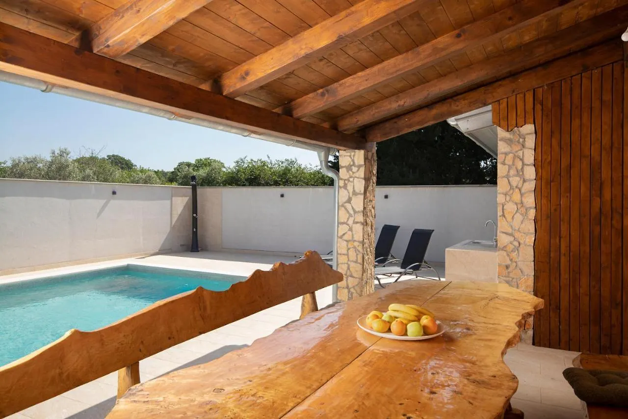 Villa Holiday Home Franika Medulin